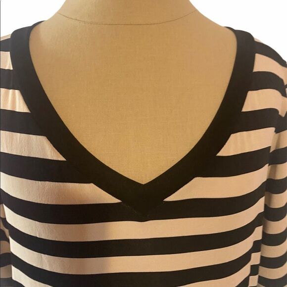 BCBG Max Azria Long Stripped Knit Stretch Top - Picture 2 of 16
